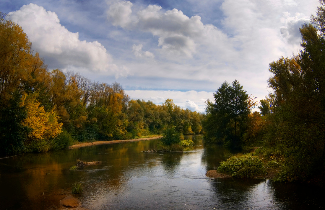 Under Autumn Clouds