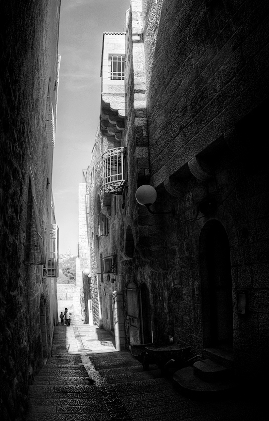 Jerusalem walks: Young Old City Jerusalem walks: Young Old City